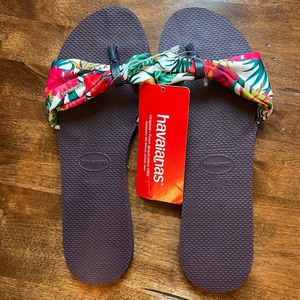 Havaianas Womens Tropical Hawaiian Flip Flop Sandals Beach 11/12 NWT‎ Resort
